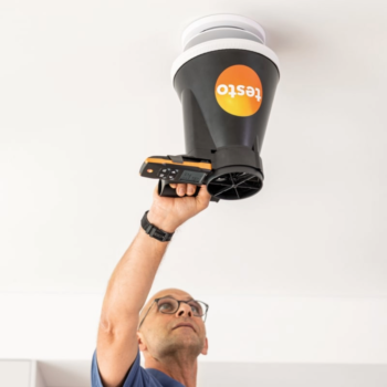 Testo 417 Kit 1 mentelinis anemometras su aplikacija ir gaubtais nuoma
