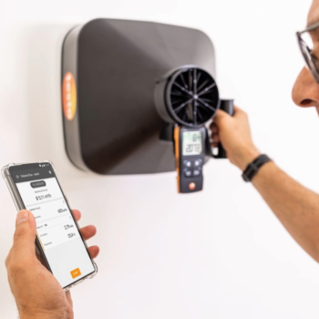 Testo 417 Kit 1 mentelinis anemometras su aplikacija ir gaubtais nuoma