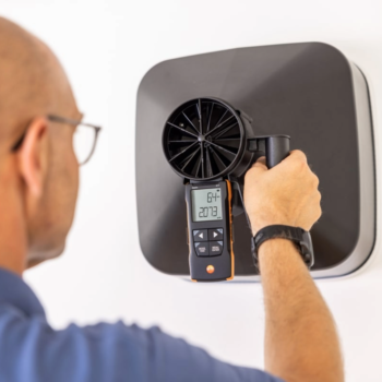Testo 417 Kit 1 mentelinis anemometras su aplikacija ir gaubtais nuoma