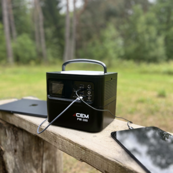 Nešiojama įkrovimo stotis CEM PW-300 (nuoma)